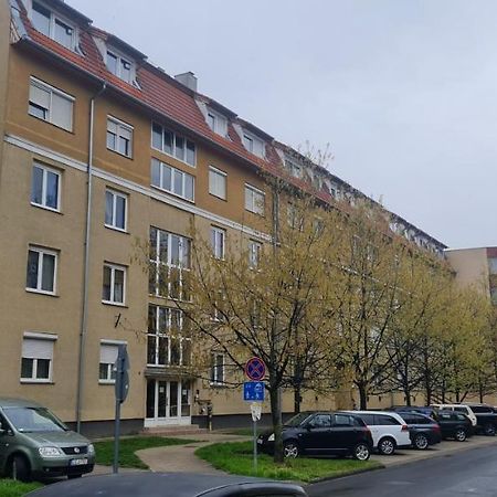 Apartmán Ybs Apartman Zalaegerszeg Exteriér fotografie